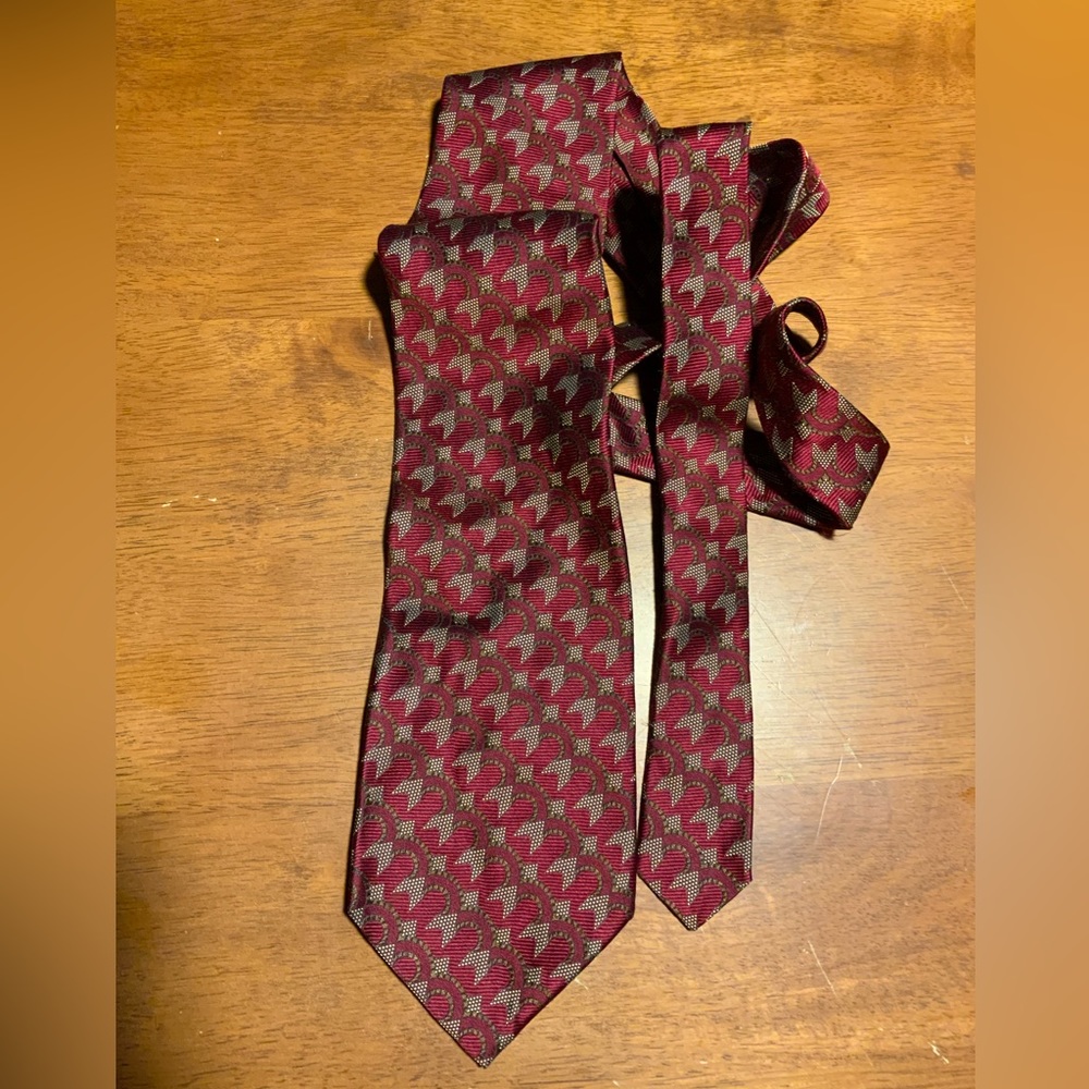 Nick Hilton Red Geometric Dot Motif Pure Silk Italy Hand Sewn USA Neck Tie